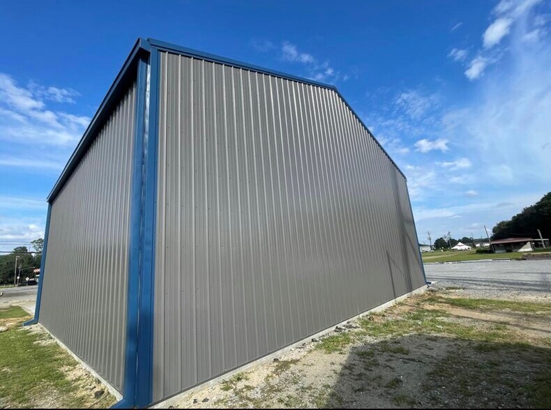 More Photos Of 119 Soperton Ave, East Dublin General Retail For Sale