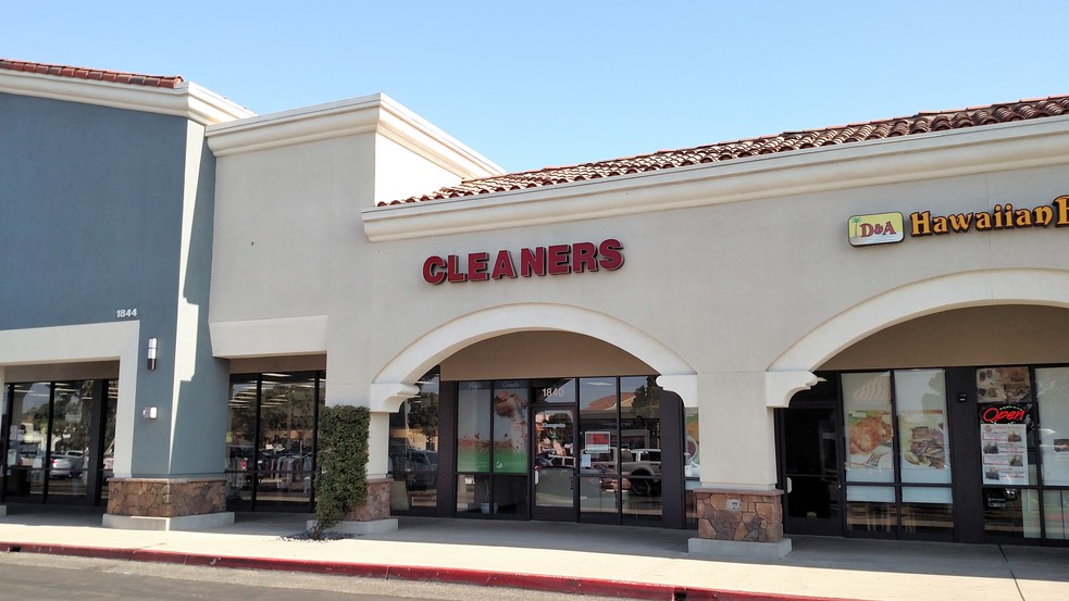 Primary Photo Of 1818-1876 N Broadway, Santa Maria Supermarket For Lease