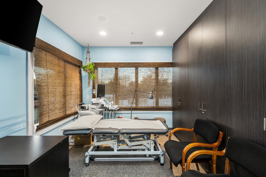 More Photos Of 615 E Chapman Ave, Orange Medical For Sale