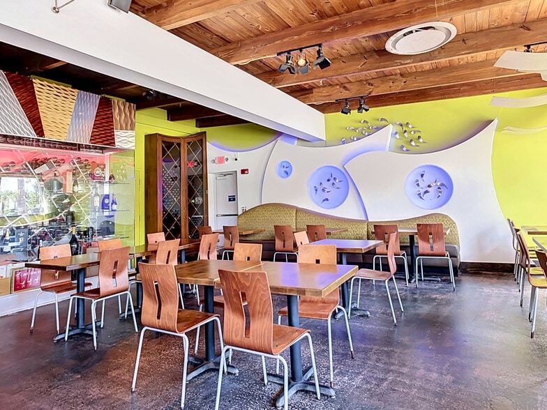 More Photos Of 220 N Williamson Blvd, Ormond Beach Restaurant For Sale