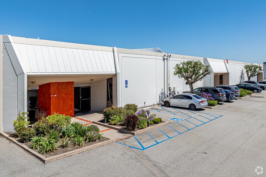 More Photos Of 12309 Telegraph Rd, Santa Fe Springs Warehouse For Lease