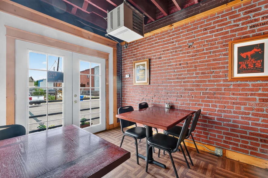 More Photos Of 615 S 1st Ave, Pocatello Restaurant For Sale