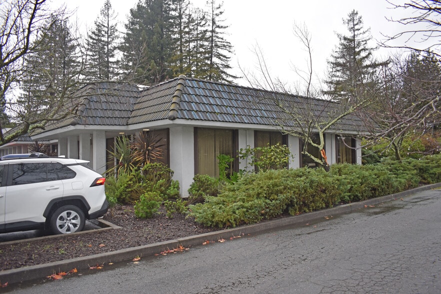 More Photos Of 100-114 Wikiup Dr, Santa Rosa Office For Lease