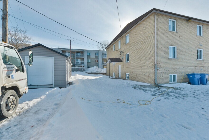 More Photos Of 1 St Perron, Repentigny Apartments For Sale