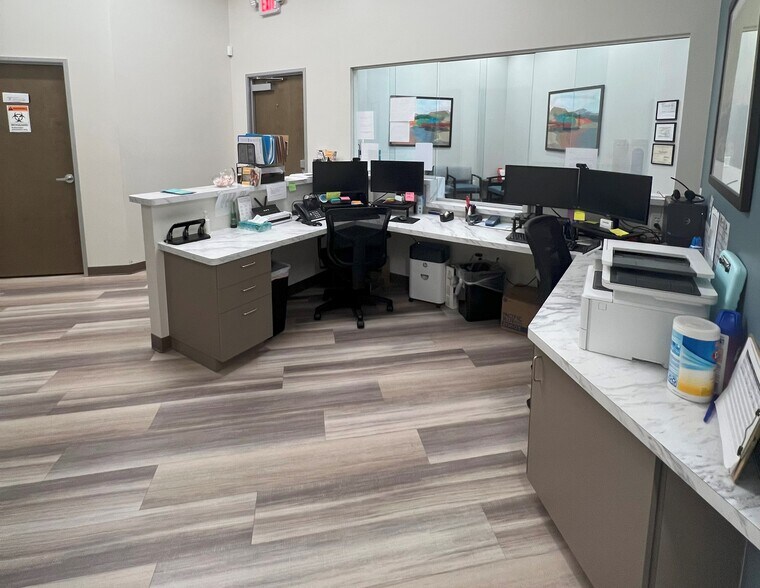 More Photos Of 13331 W Indian School Rd, Litchfield Park General Retail For Sale