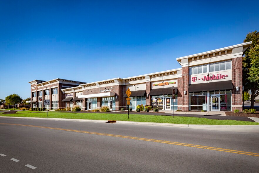 More Photos Of 890 E 116th St, Carmel General Retail For Lease