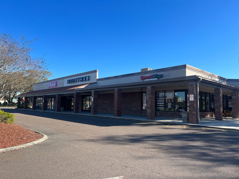 More Photos Of 2402-2502 James L Redman Pky, Plant City Unknown For Lease