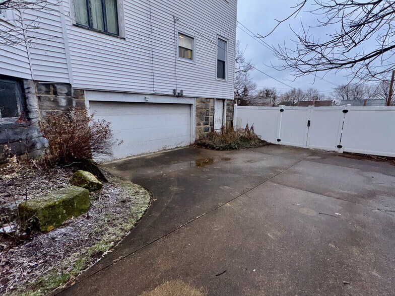 More Photos Of 415 4th St SE, Massillon Multifamily For Sale