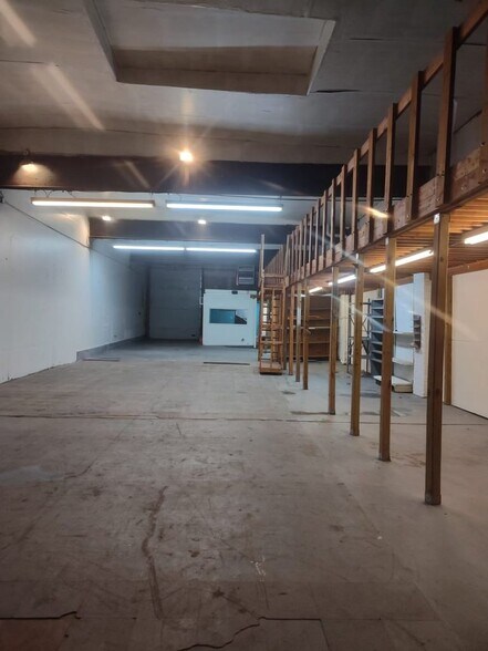 More Photos Of 75th Street, North Bergen Warehouse For Lease