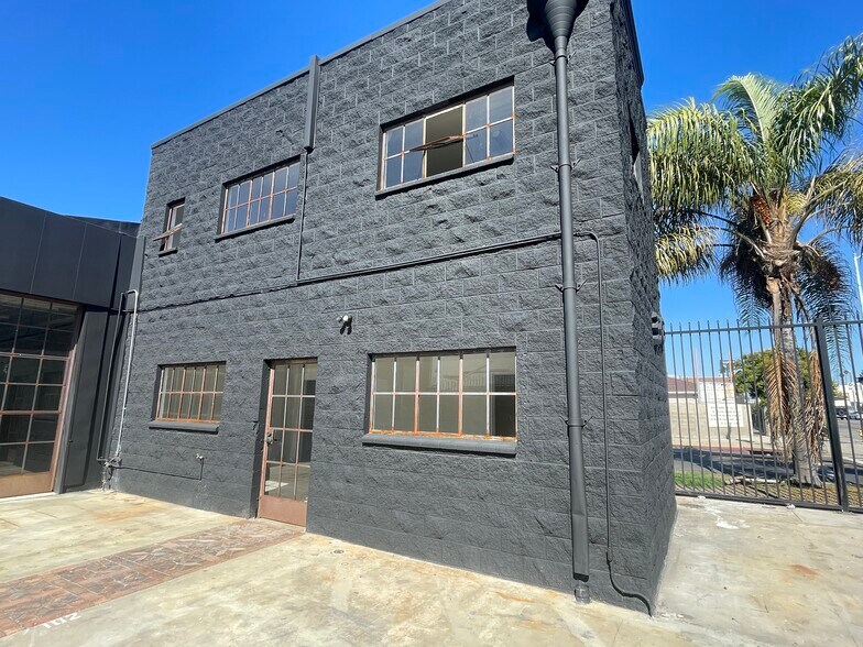 More Photos Of 3303 W Jefferson Blvd, Los Angeles Warehouse For Lease