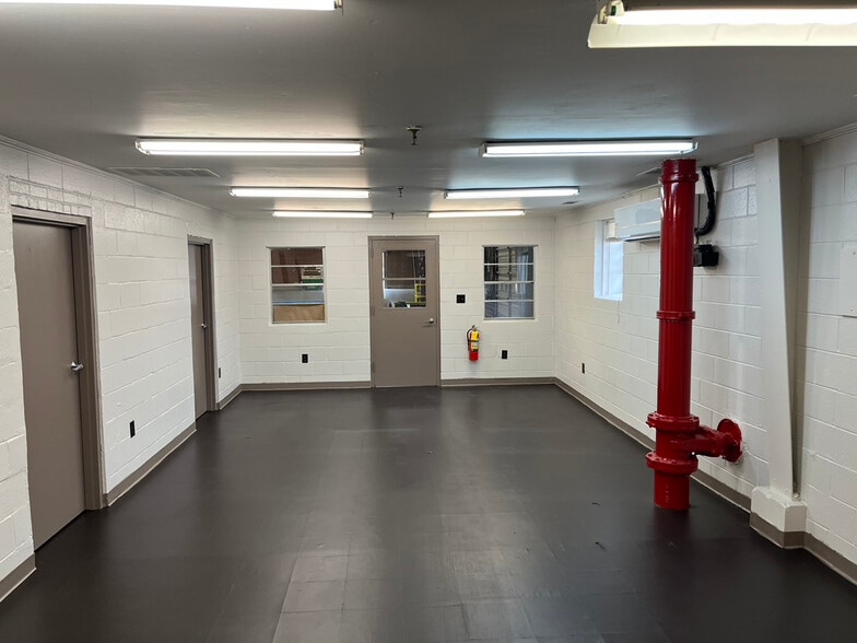 More Photos Of 1 Osmunda St, Porterdale Unknown For Lease