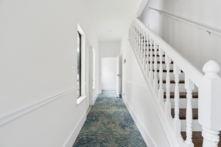 More Photos Of 1755 E Park Place Blvd, Stone Mountain Office For Sale