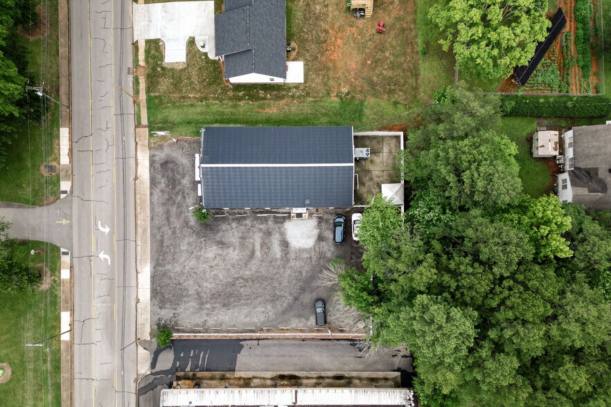 More Photos Of 1008 N Main St, China Grove Warehouse For Sale