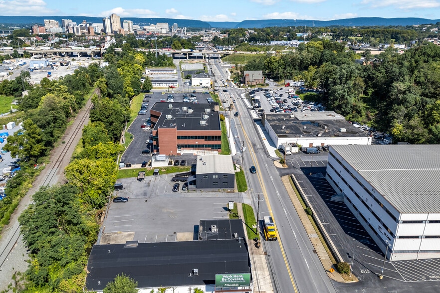 More Photos Of 1180 S Cameron St, Harrisburg Light Manufacturing For Sale