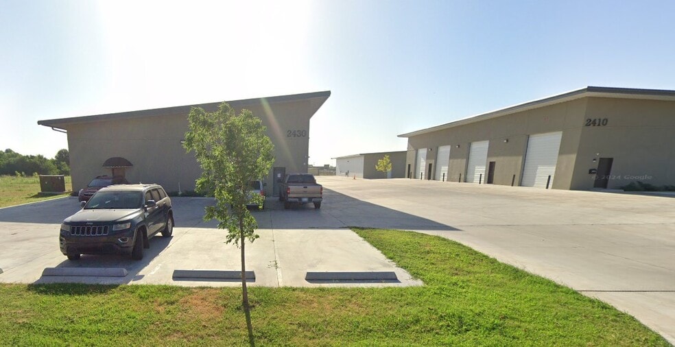 Primary Photo Of 2400 N Wilburn, Bethany Unknown For Lease