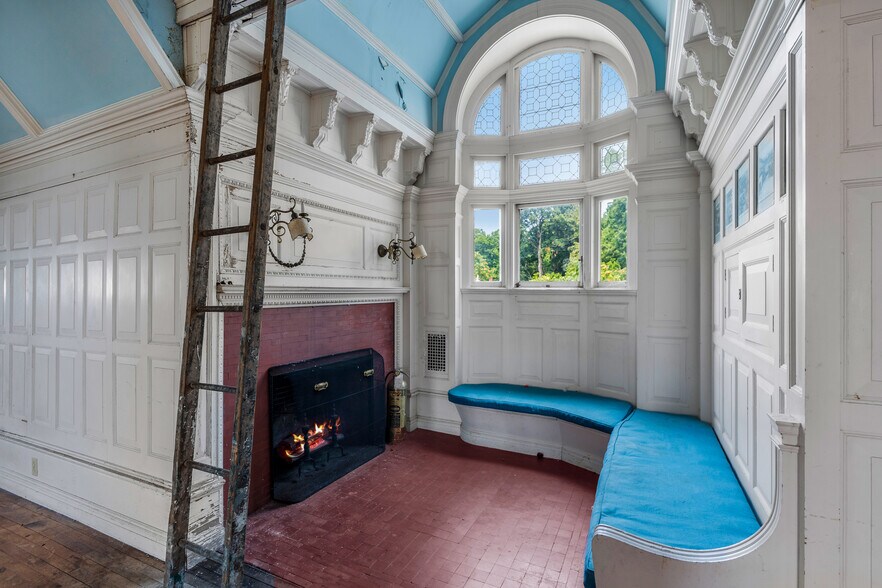 More Photos Of 76 Prospect St, Vernon Funeral Home For Sale