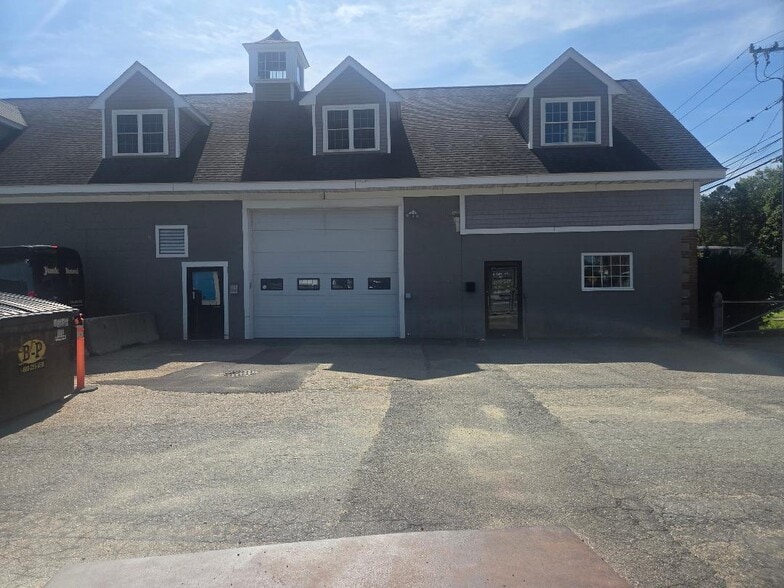 More Photos Of 50 Union Ave, Sudbury Warehouse For Lease
