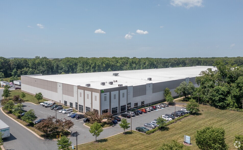 More Photos Of 1225 Bengies Rd, Middle River Distribution For Lease