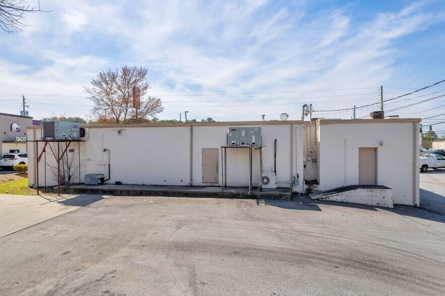 More Photos Of 999 Big a Rd, Toccoa Restaurant For Sale