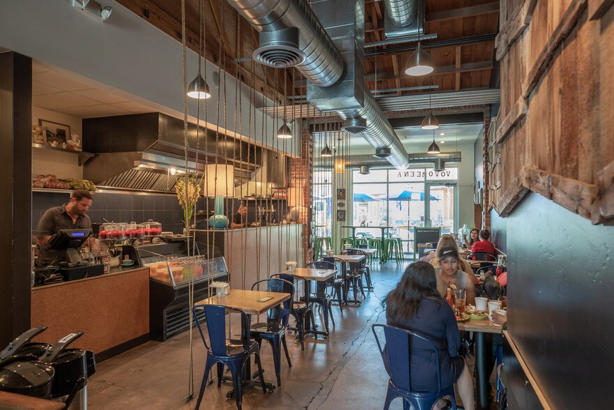 More Photos Of 1515 N 7th Ave, Phoenix Storefront For Lease