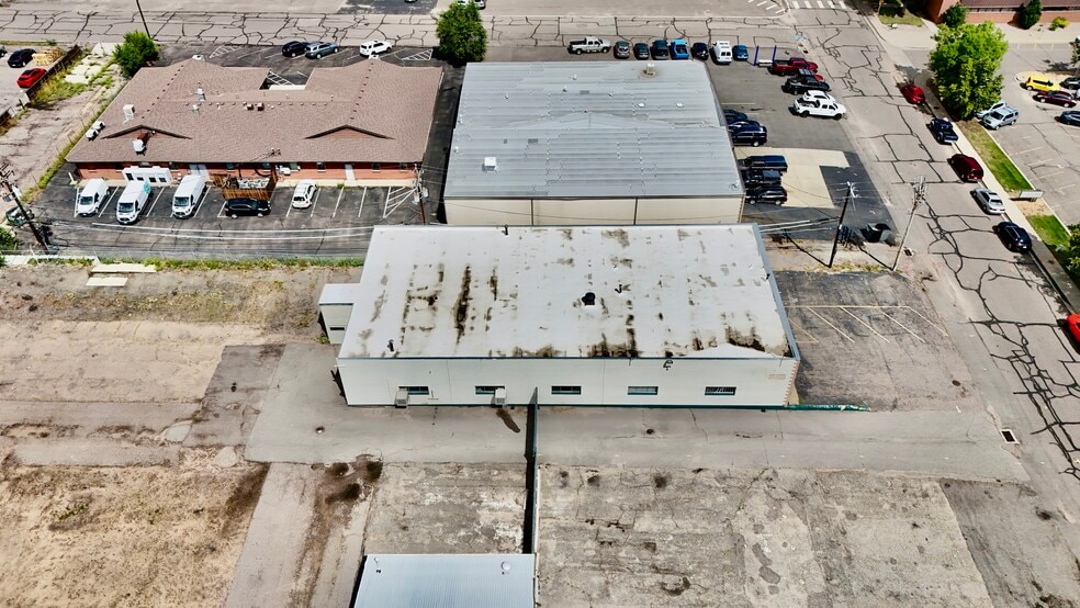 More Photos Of 1557 Yarrow St, Lakewood Auto Repair For Sale