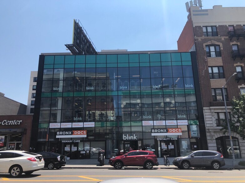 More Photos Of 932 Southern Blvd, Bronx Freestanding For Lease