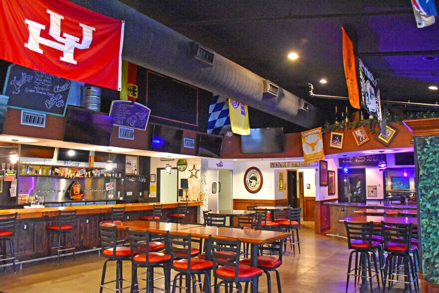 More Photos Of 13101 Kuykendahl Rd, Houston Restaurant For Sale
