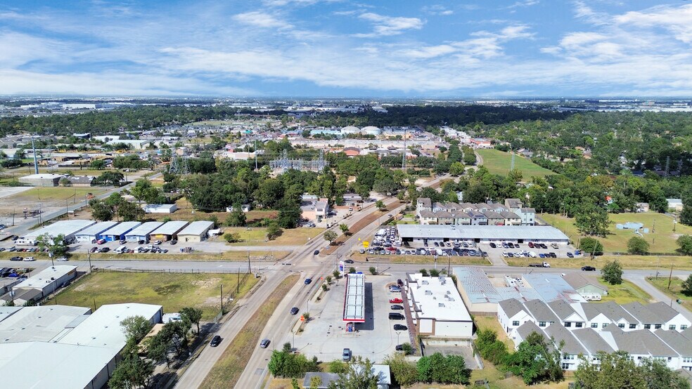 More Photos Of 2340 Blalock Rd, Houston General Retail For Sale