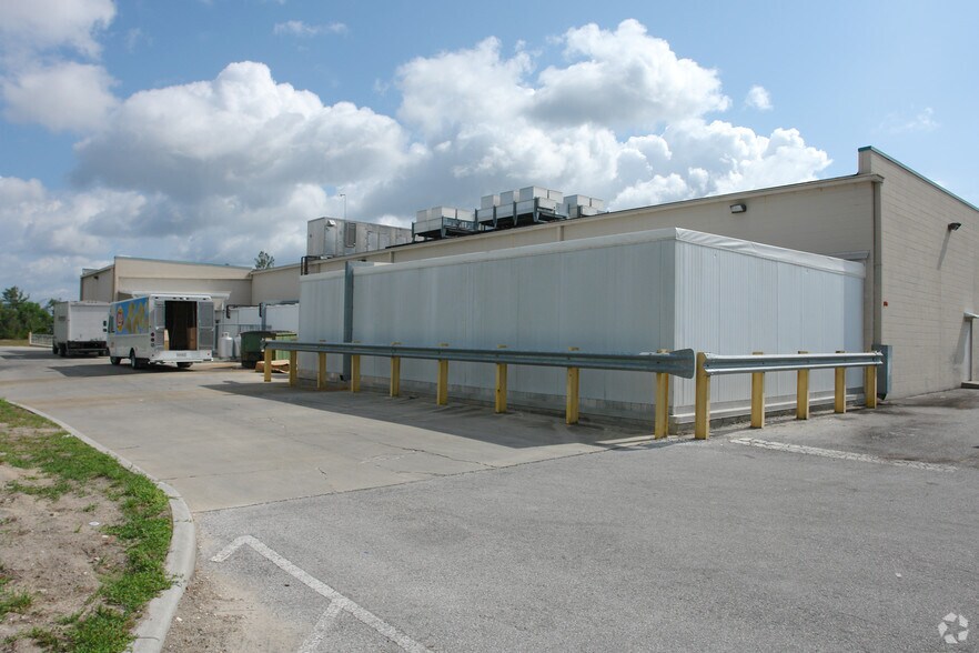 More Photos Of 2820 Doyle Rd, Deltona General Retail For Lease