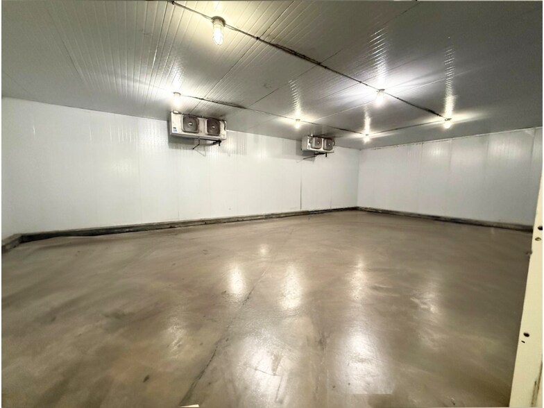 More Photos Of 2501 E President St, Savannah Food Processing For Lease