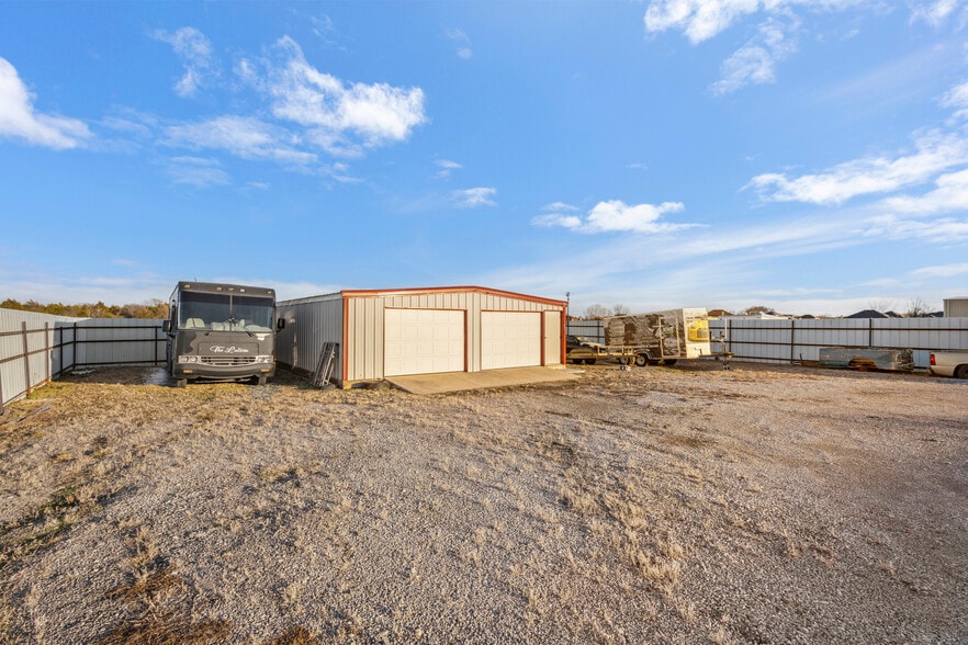 More Photos Of 502 N State Highway 342, Red Oak Industrial For Sale