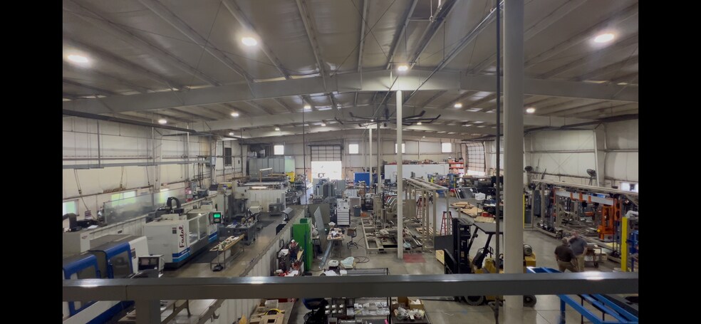 More Photos Of 7156 Sulier Dr, Temperance Manufacturing For Lease