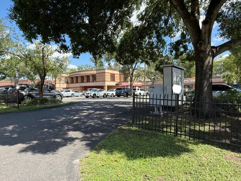 Primary Photo Of 2715 W Virginia Ave, Tampa Medical For Sale
