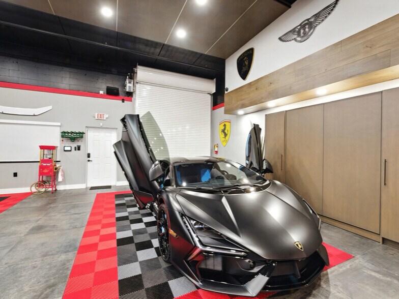 More Photos Of 994 N Barfield Dr, Marco Island Warehouse For Sale