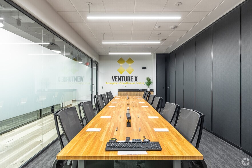 More Photos Of 2300 Wilson Blvd, Arlington Coworking Space