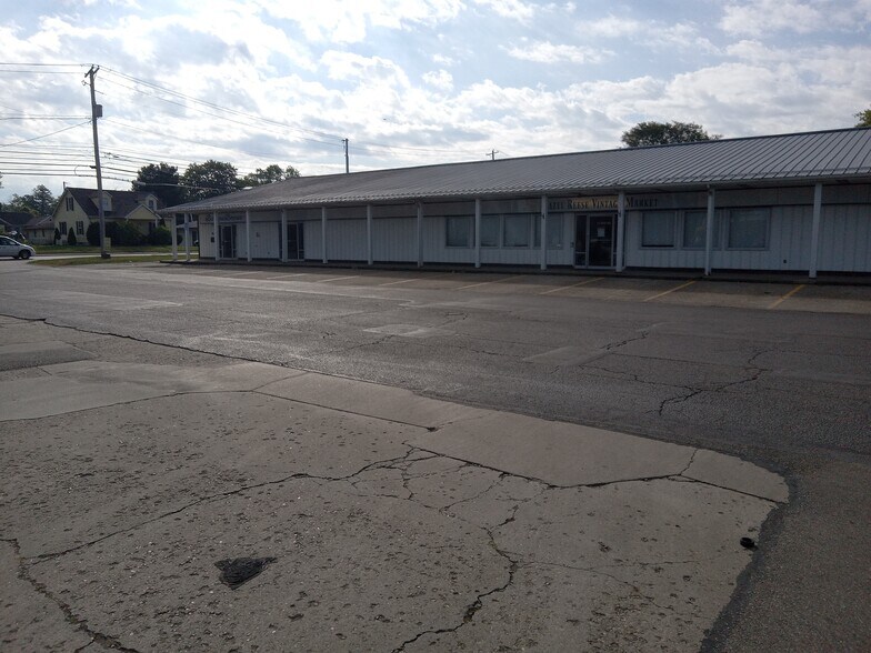 More Photos Of 70 N Plains Rd, The Plains Storefront Retail Office For Lease