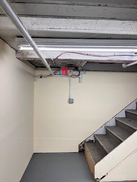 More Photos Of 6116 Bergenline Ave, West New York Storefront Retail Office For Lease