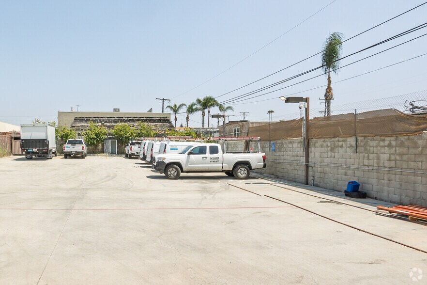 More Photos Of 1429 W 130th St, Gardena Warehouse For Lease