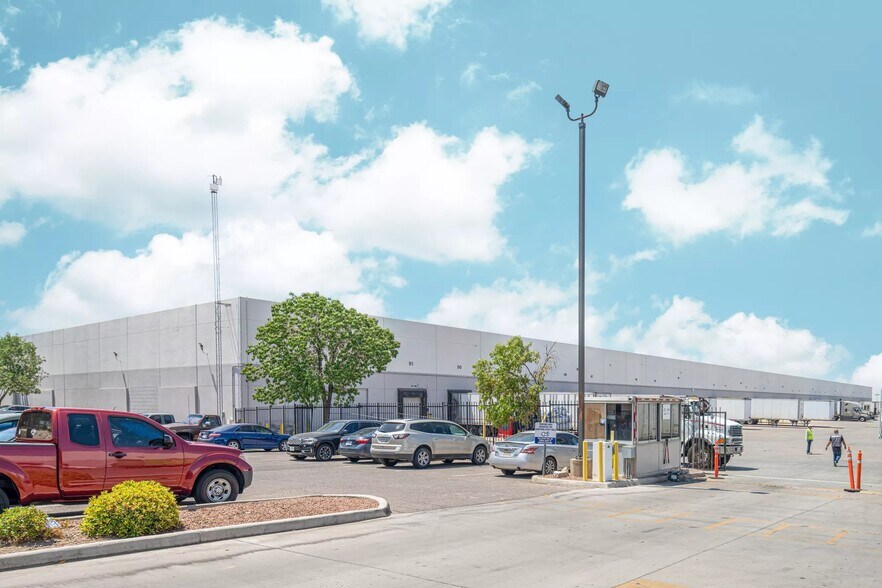 Primary Photo Of 12120 Esther Lama Dr, El Paso Warehouse For Lease
