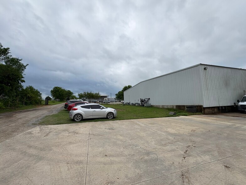 More Photos Of 6529 Asher Rd, Alvarado Specialty For Sale