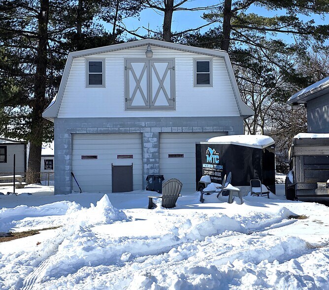 More Photos Of 560 Bridge St, Mooresville Flex For Sale