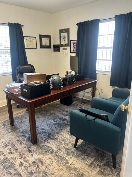 More Photos Of 902 N Armenia Ave, Tampa Office For Sale