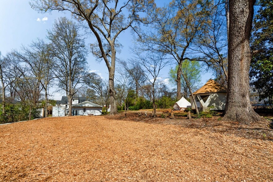 More Photos Of 1860 Penelope Rd NW, Atlanta Hospitality For Sale