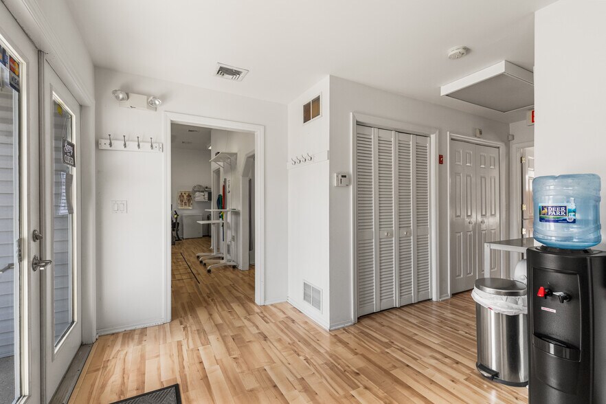More Photos Of 2417 Bridge Ave, Point Pleasant Office For Sale