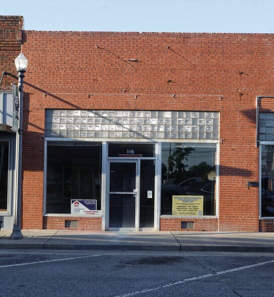 More Photos Of 116 E Meadows St, Vidalia Storefront For Sale