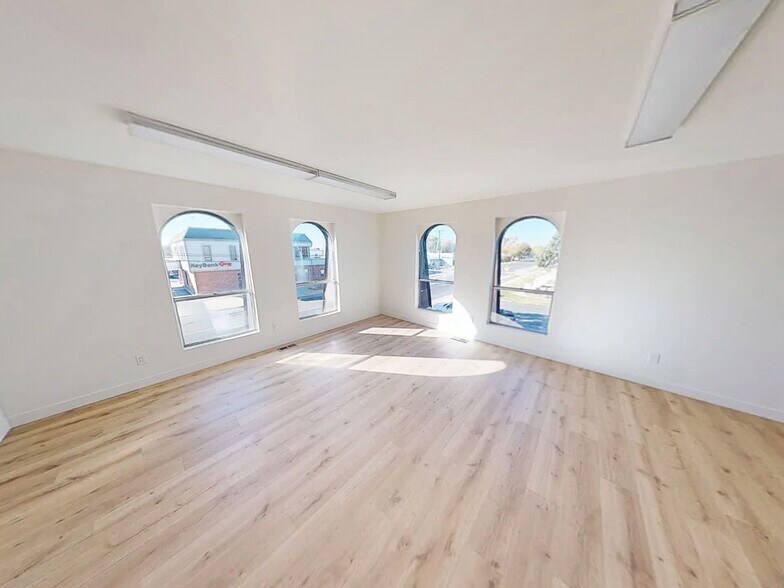 More Photos Of 1920 W 5200 S, Roy Office For Lease