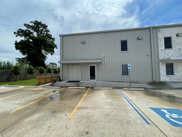 More Photos Of 2728 Decatur St, Kenner Office For Lease