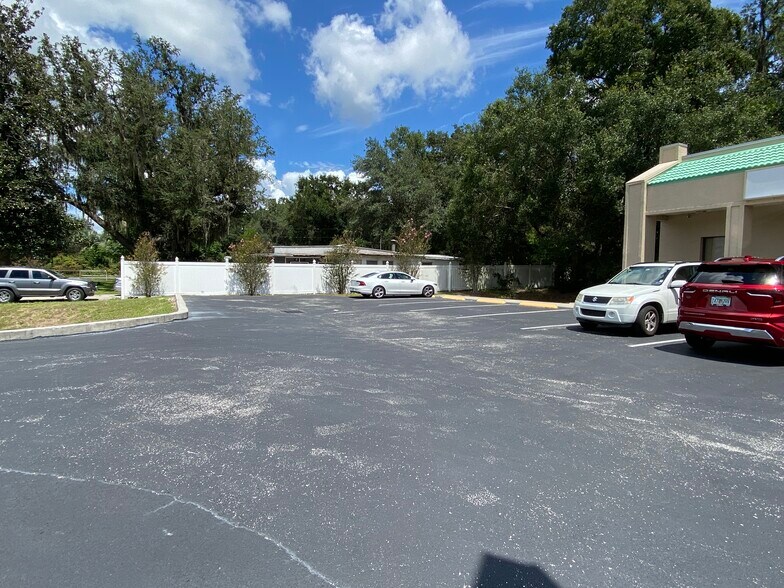 More Photos Of 17051 US Highway 441 S, Summerfield Office For Lease
