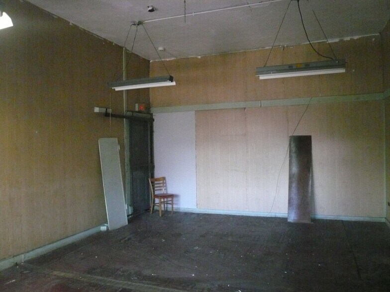 More Photos Of 2420-2422 S Michigan Ave, Chicago Office For Sale