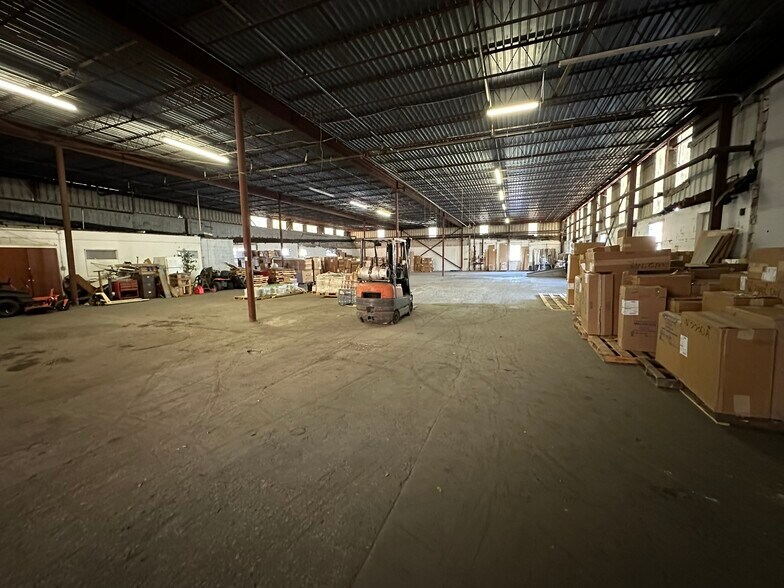 More Photos Of 3606 E 4th Ave, Tampa Warehouse For Lease